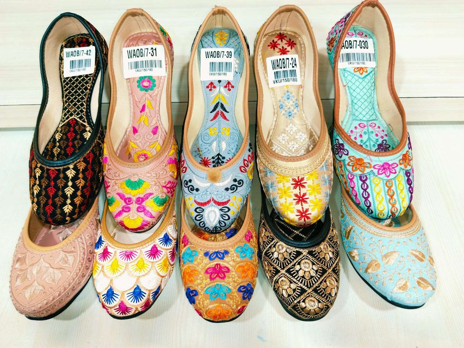 Traditional moj vol 5 embroidery Women juti Wholesale 