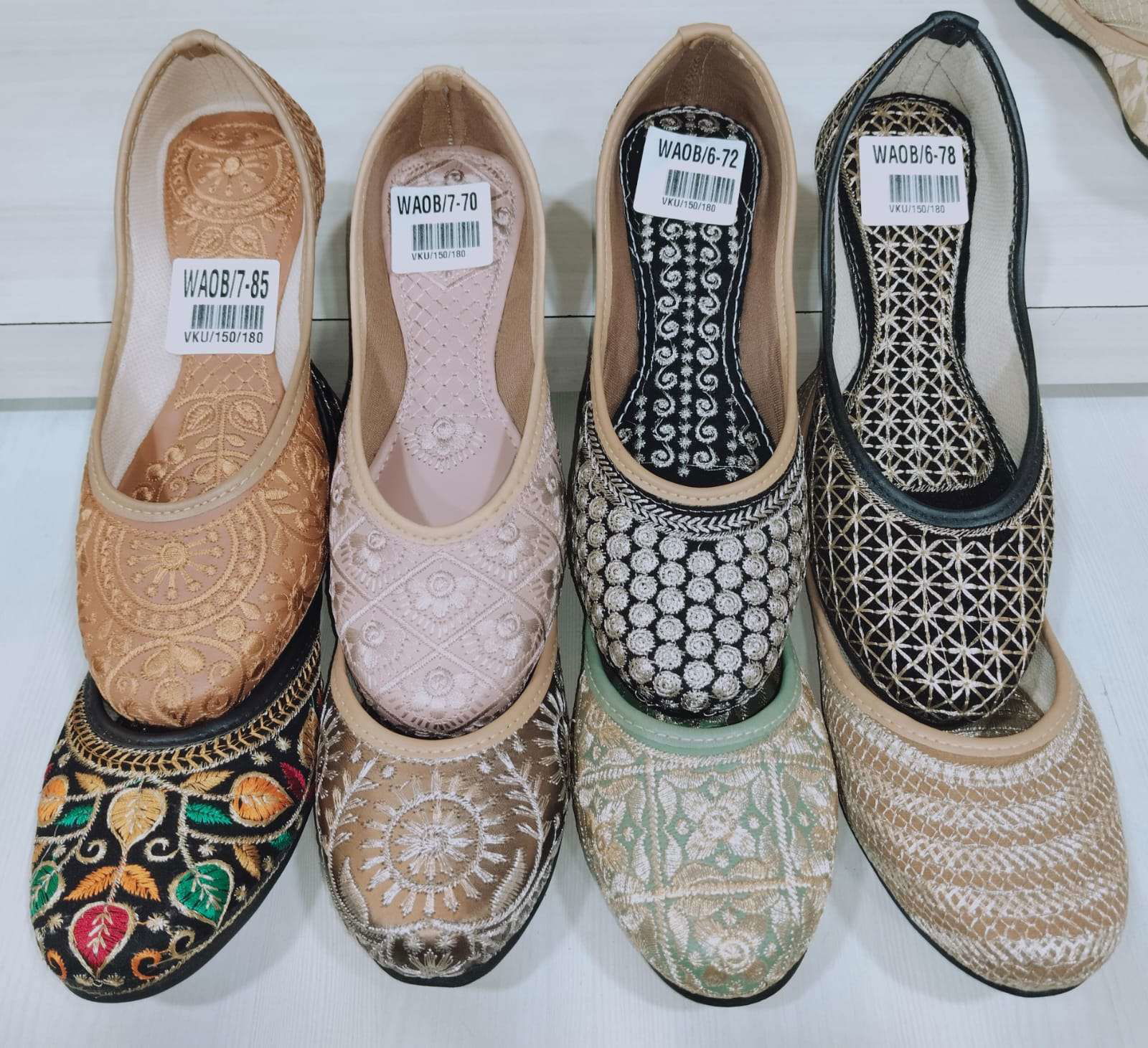 Traditional moj vol 8 embroidery Women juti Wholesale