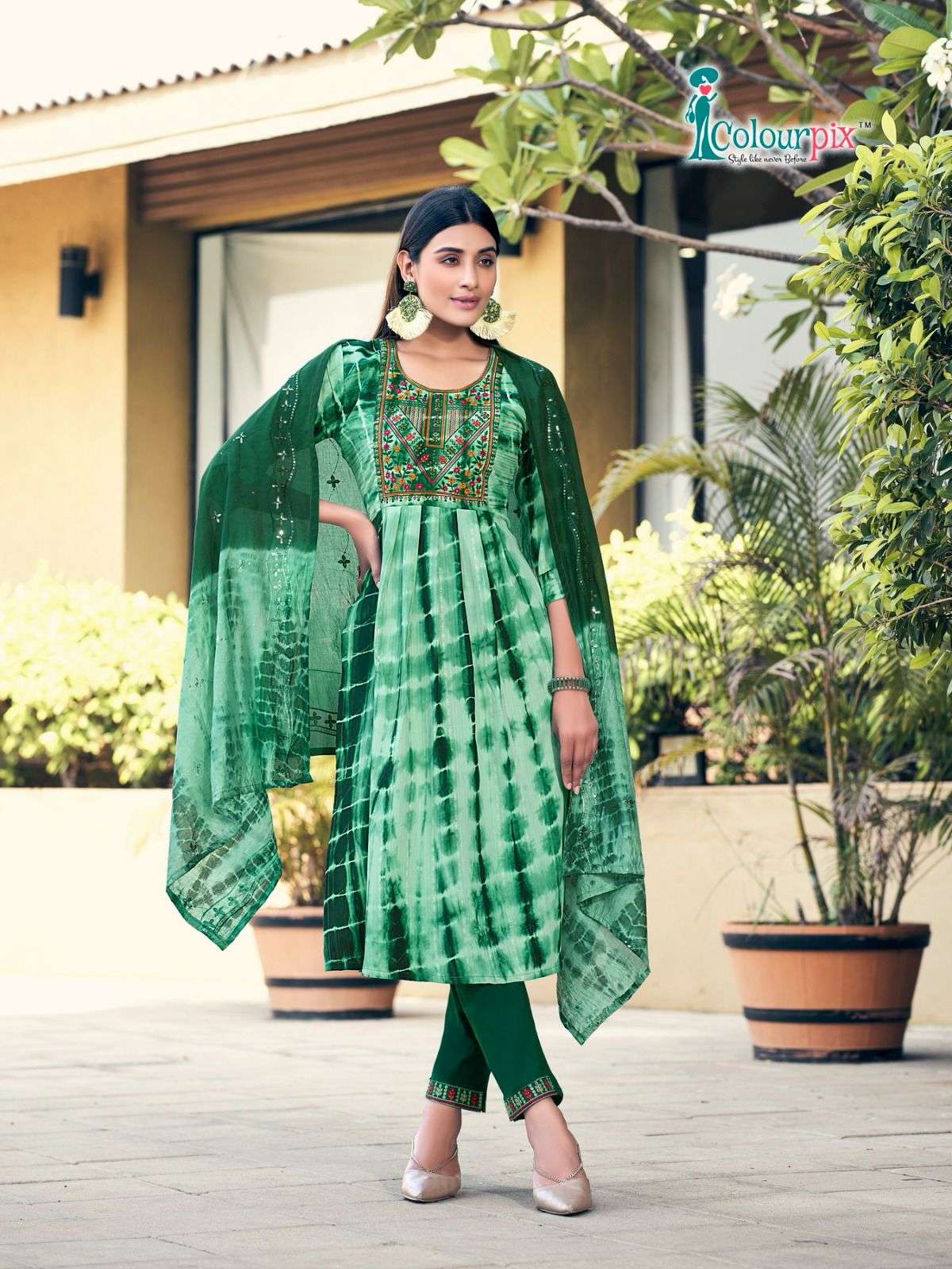 	Colourpix Noor Vol 1 Heavy Fancy Kurti Pant With Dupatta wholesale