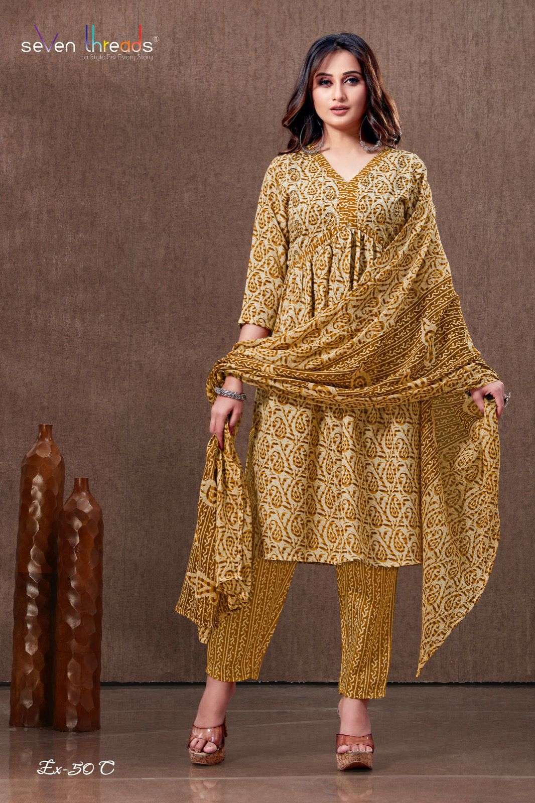 ALIA CUT PRINT KURTI WITH PRINTED PANT AND COTTON DUPATTA 